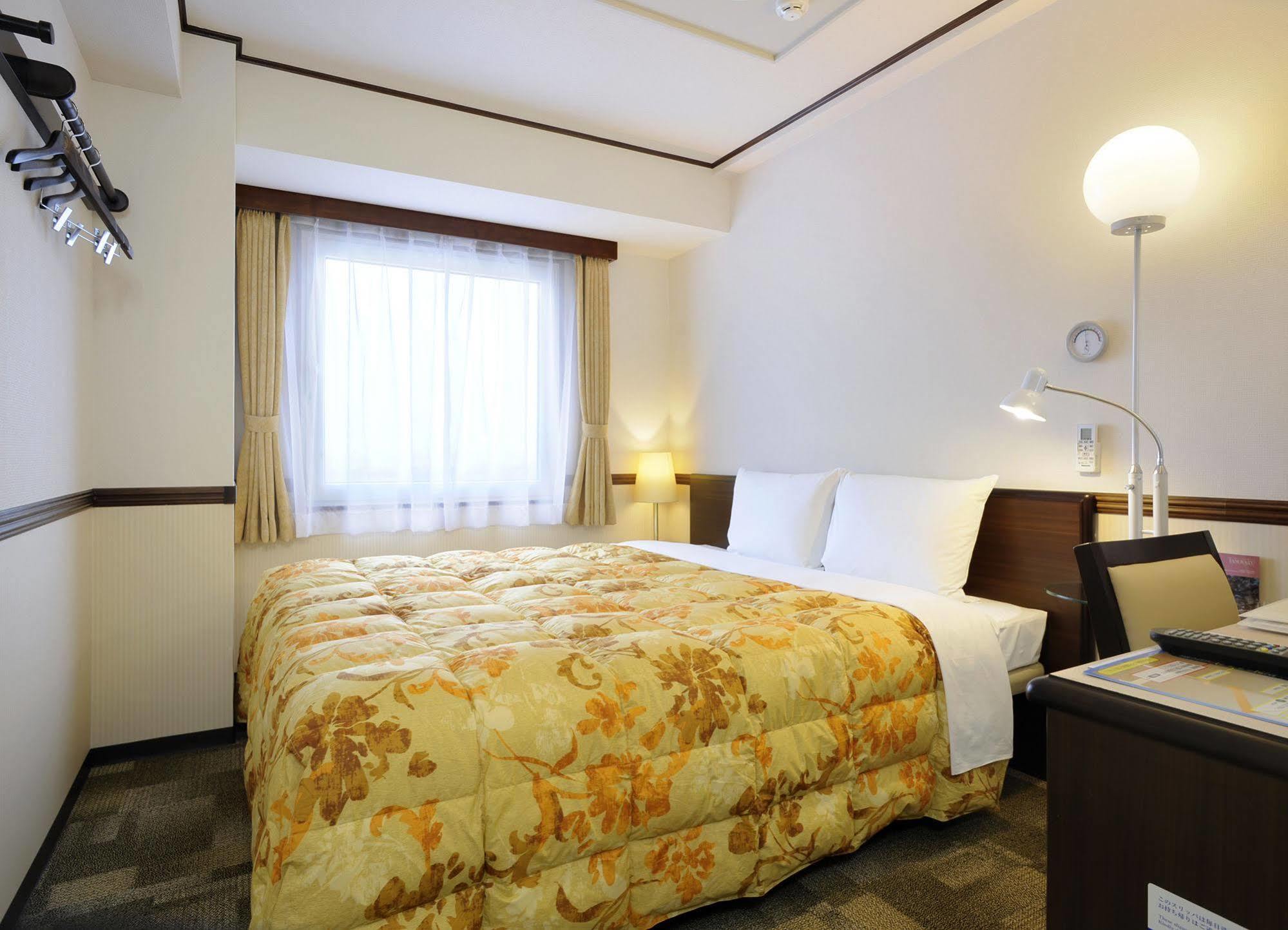 Toyoko Inn Utsunomiya Ekimae No 1 Exterior photo